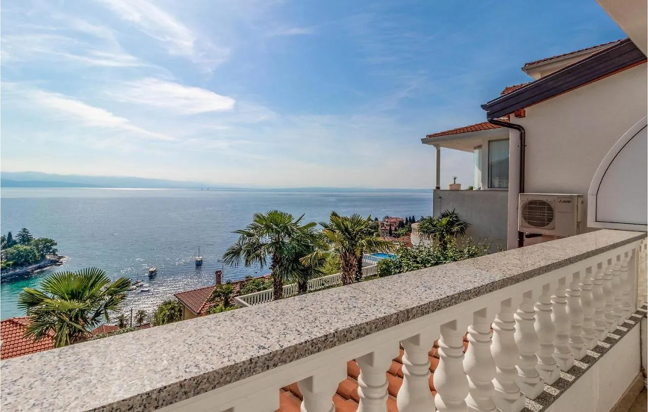 5 Bedroom Stunning Home In Ika Holiday home